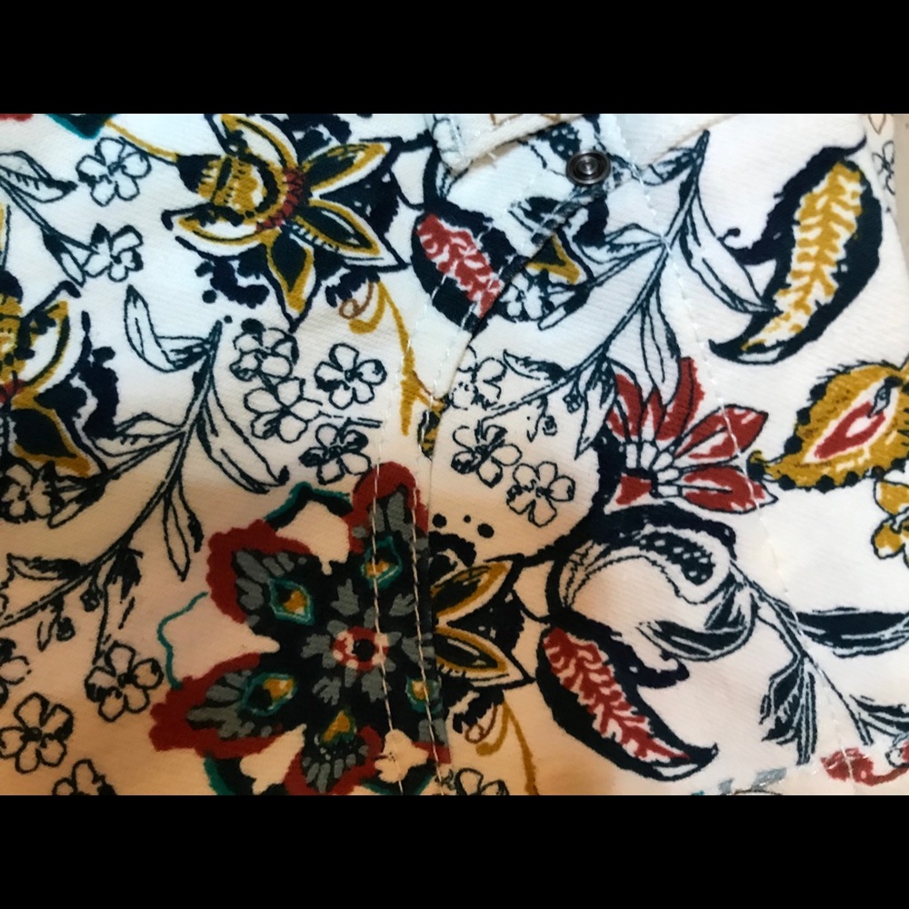 Crop Pants - Picture 4 of 11